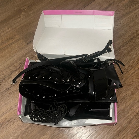 Black Patent Lace-Up Thigh-High Platform Heels - Picture 3 of 5